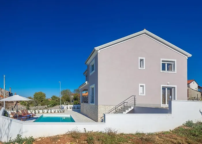 House Isabella * Linardići